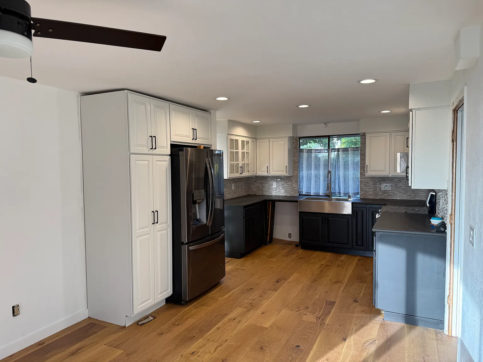 3 bed, 1314 sqft, $3,250 — Photo 4