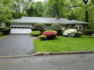 492 Oak Tree Rd, Oradell, NJ 07649