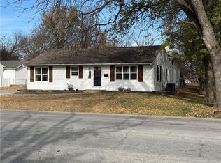 606 W Nursery St, Butler, MO 64730