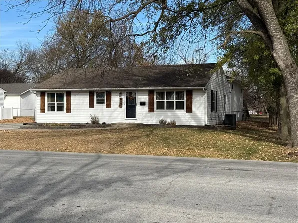 606 W Nursery St, Butler, MO 64730