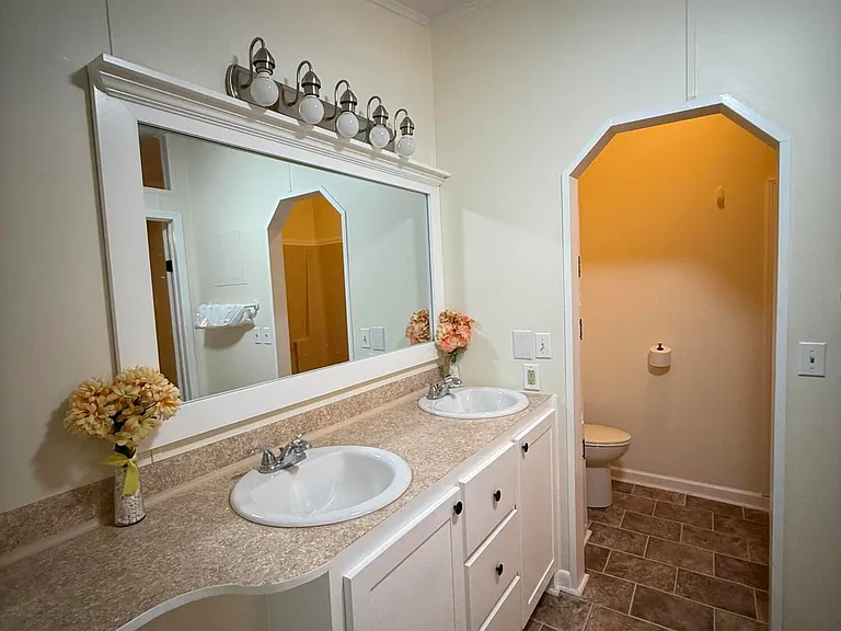 11330 Audubon Rd — Photo 32