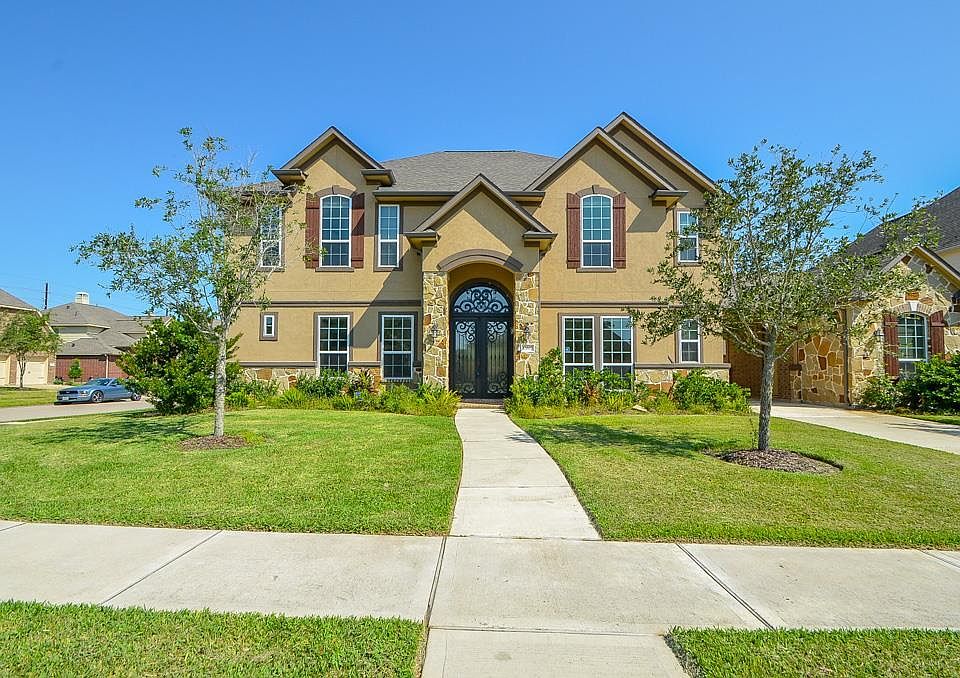 1st image of 12607 Shady Run Ln