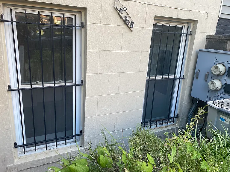 3226 Sherman Ave NW — Photo 2