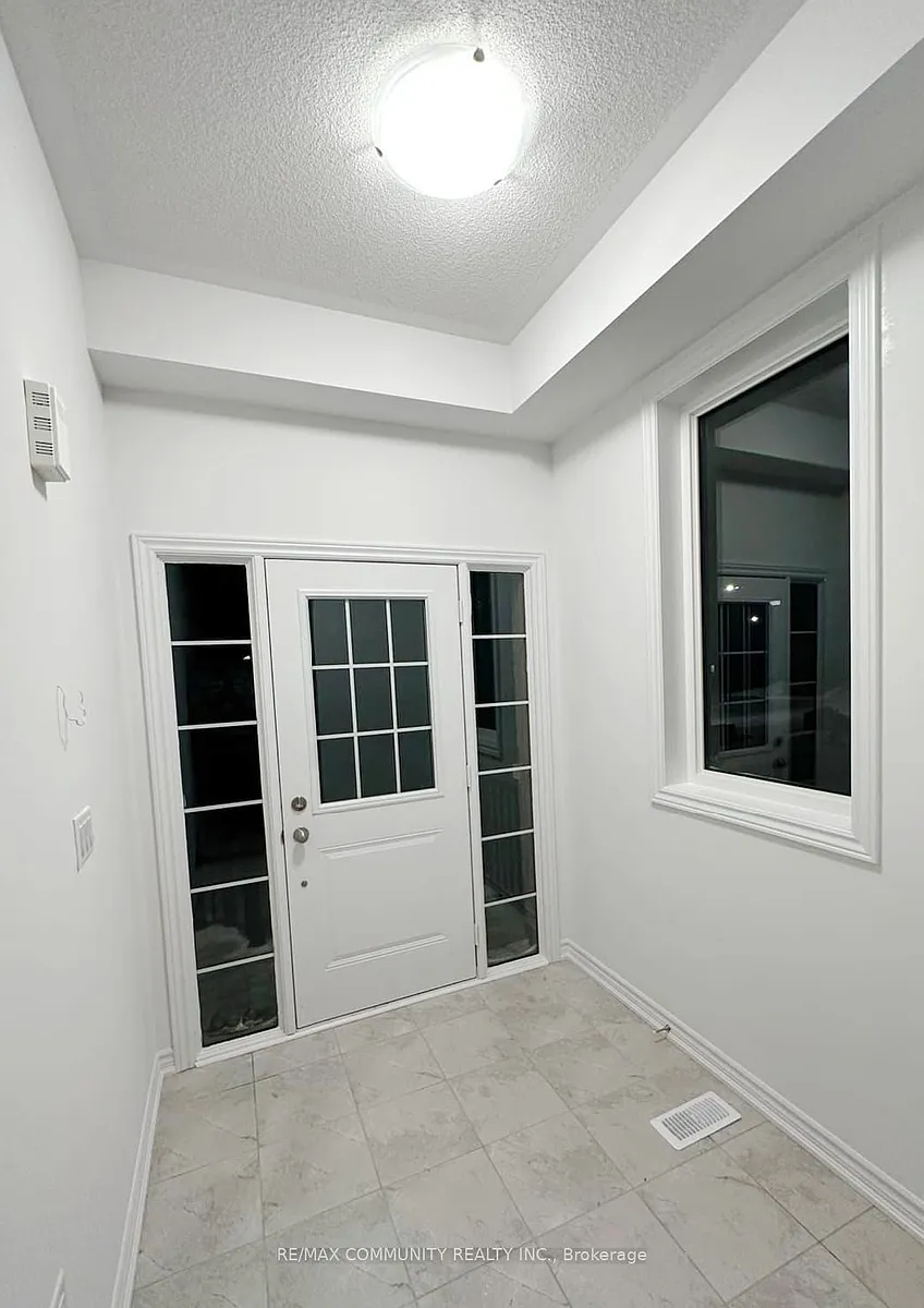 Building Photo - 100 Stocks Ave