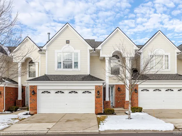 29428 Weston Dr #1, Novi, MI 48377