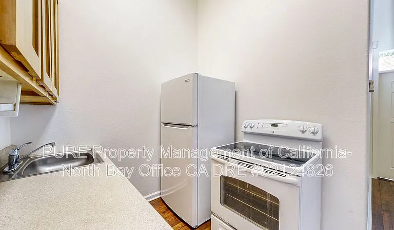 154 Railroad Ave #B — Photo 20