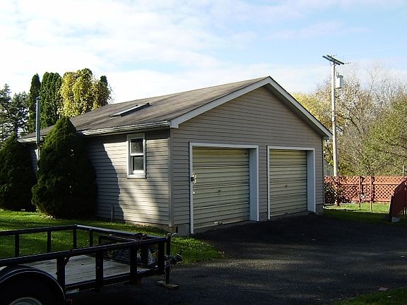 2nd image of 327 Liberty Blvd