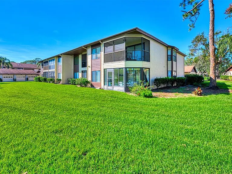 5761 Avista Dr #5761 — Photo 45
