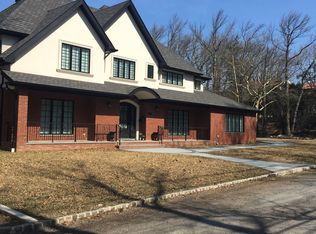 24 Benedict Rd, Staten Island, NY 10304