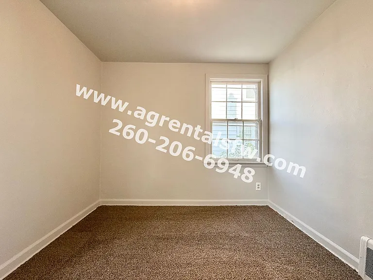 1912 Vance Ave — Photo 6