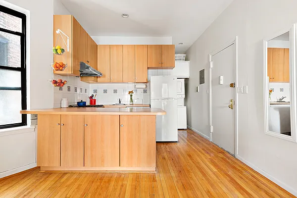 Sold by Compass | media 2