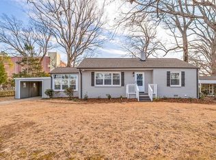 2221 Oak Hill Dr, Greensboro, NC 27408