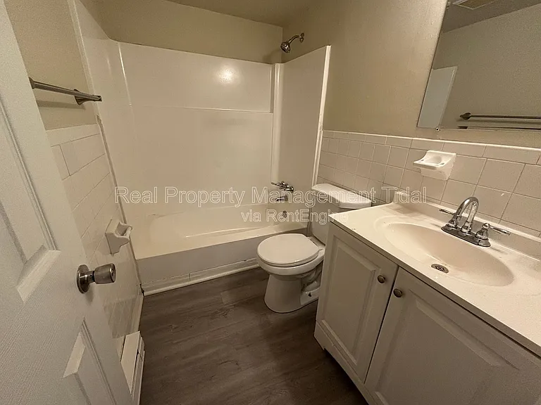 6255 Alexander St #6 — Photo 14
