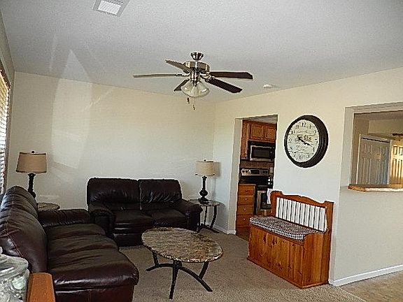 4th image of 1713 N Elderberry Ln