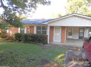 705 Blake St, Mena, AR 71953