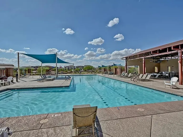 9969 W Robin Ln — Photo 41