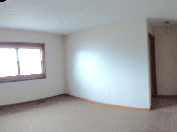 Panoramic Livingroom to Laundry off Kitchen