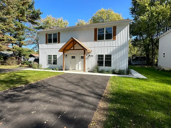 513 S 23rd St, Chesterton, IN 46304