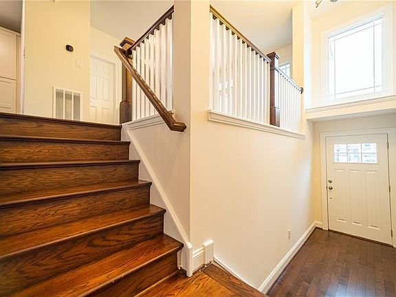 3rd image of 5431 Hickory Ann Dr