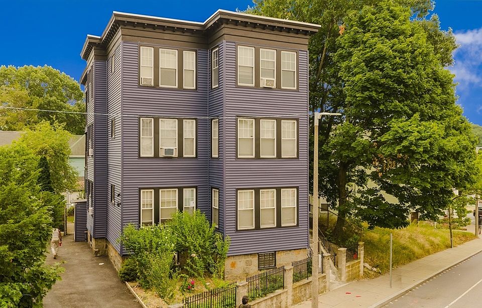 1st image of 624 Norfolk St