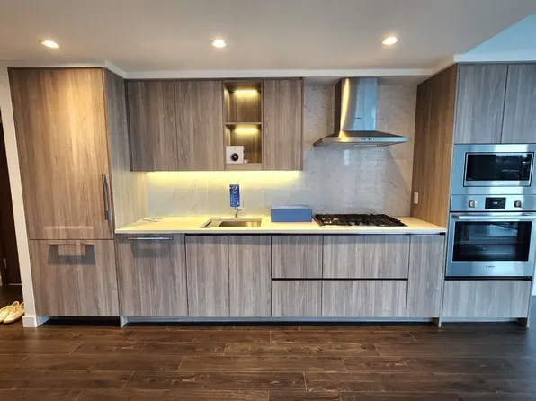 4730 Lougheed Hwy #602, Burnaby, BC V5C 0M9