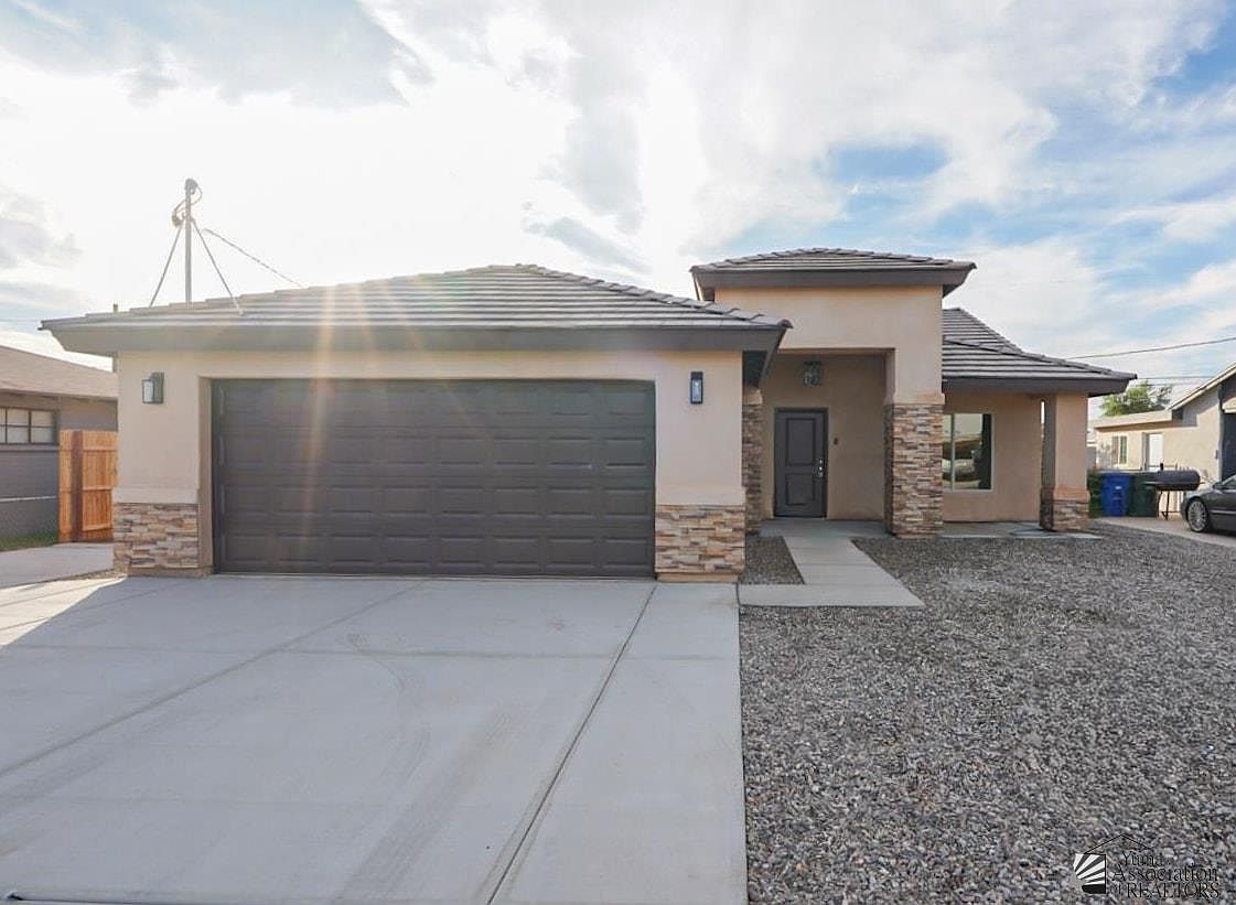 2184 S 5th Ave, Yuma, AZ 85364 | MLS #20254500 | Zillow