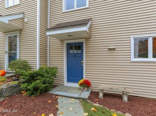 53 Bible St APT 4, Greenwich, CT 06807