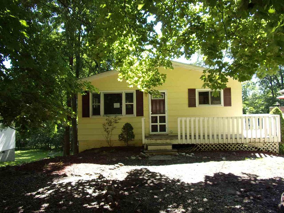 1st image of 37 Highland Ave