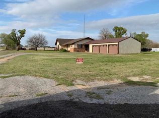 406 N 7th St, Jet, OK 73749