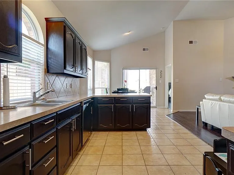 12833 Danville Dr — Photo 9