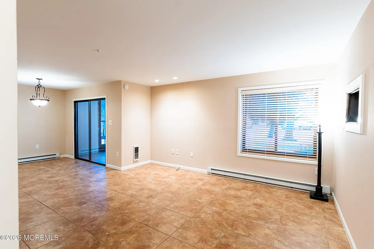 Building Photo - 69 Overlook Way #E