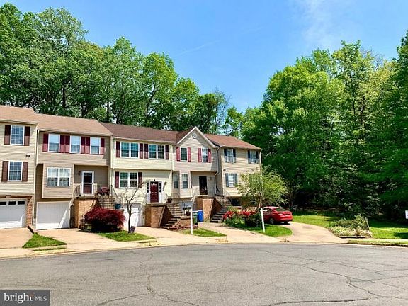 4th image of 307 Staunton Ct