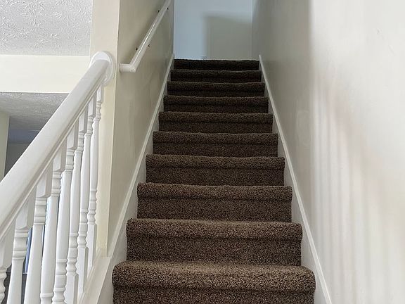 4th image of 314 W Riley Dr #1G