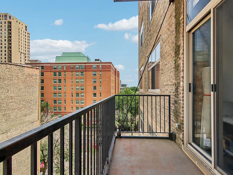 1528 S Wabash Ave #405 — Photo 13