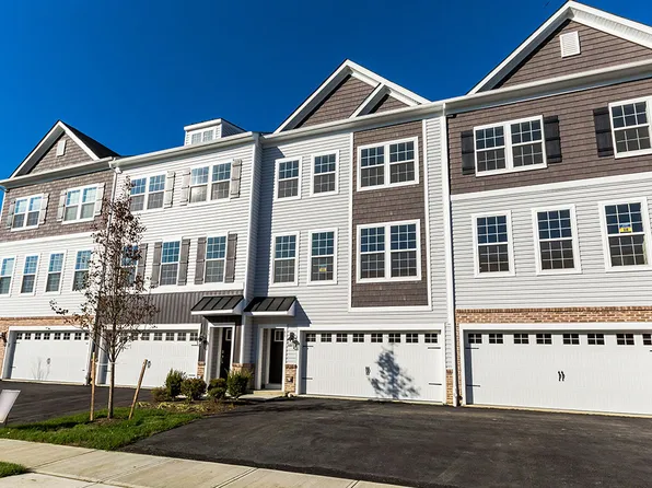 535 N Palace Dr, Glassboro, NJ 08028