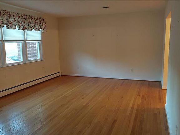 2nd image of 1025 Old Homestead Ln