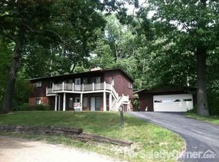 410 Spring Lake Dr, Chelsea, MI 48118