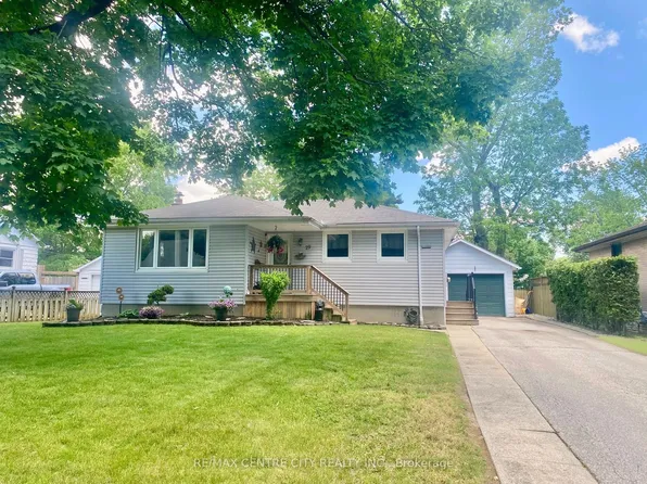 29 York St, Aylmer, ON N5H 2G8