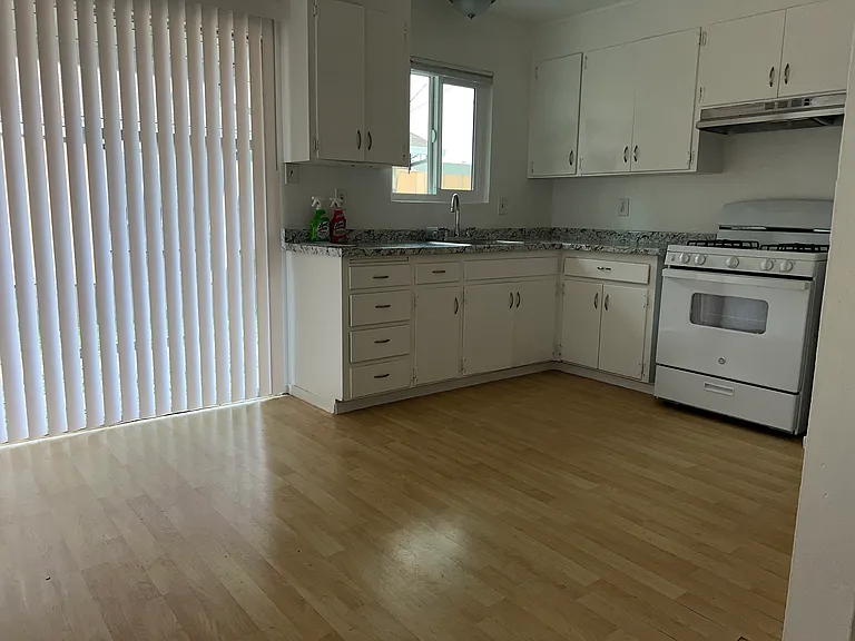 915 Aston Ave #921 — Photo 4
