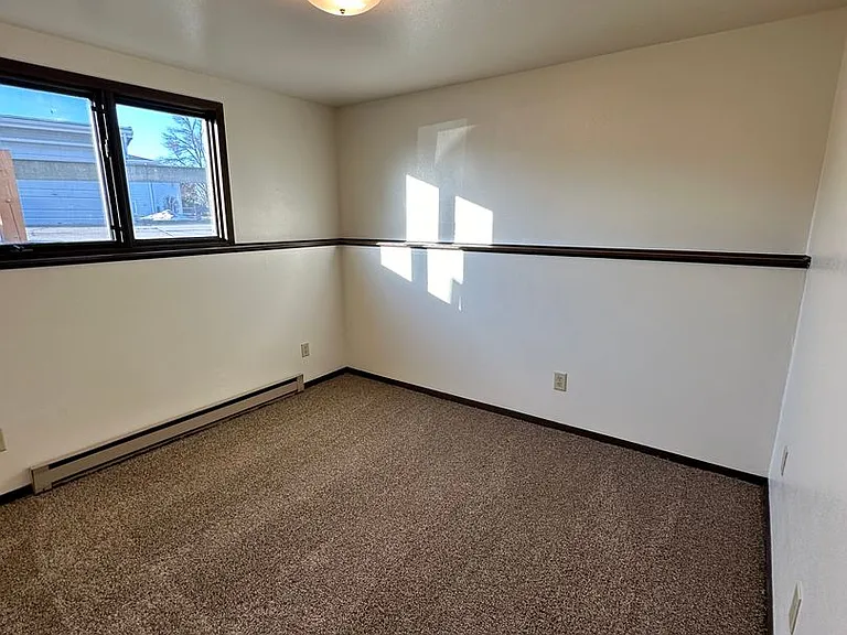 1801 Continental Drive — Photo 8