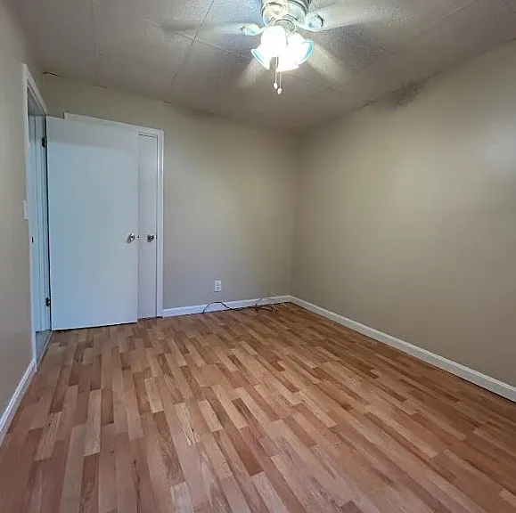 397-407 William St Fall River, MA Cozy 2 Bedroom Steps From Battleship Cove & the Updated Waterfront — Photo 9