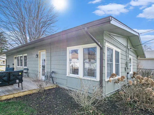 335 Ostemo Pl, South Bend, IN 46617