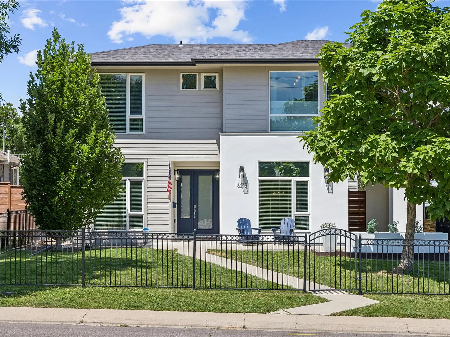 3215 S Dahlia St — Photo 1