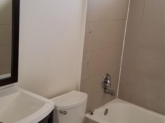 5th image of 6123 Eleanor Ave APT 102