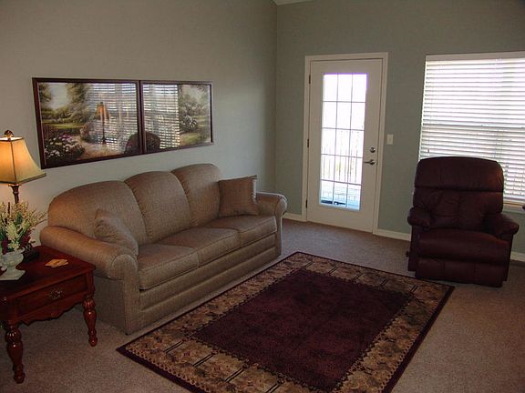 4th image of 102 Residence Ln #2