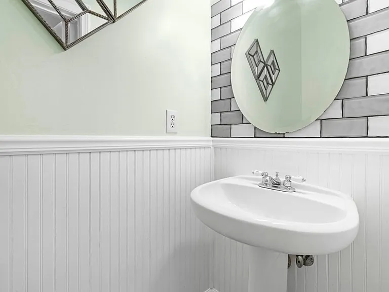 5435 Seaspray Ln — Photo 20
