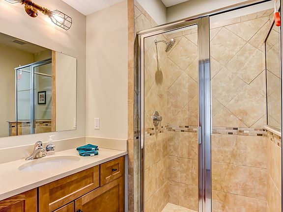 5th image of 115 W 2nd St #11547949