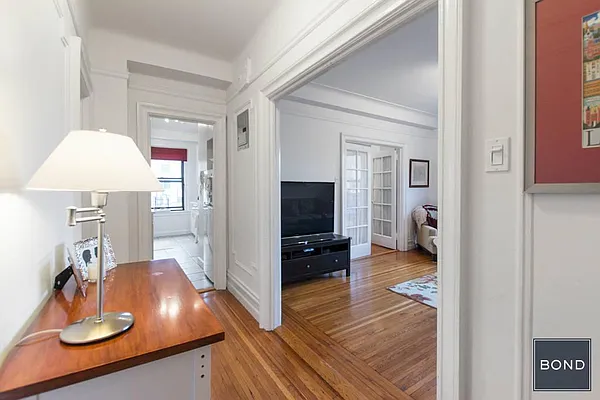 Rented by Bond New York | media 16