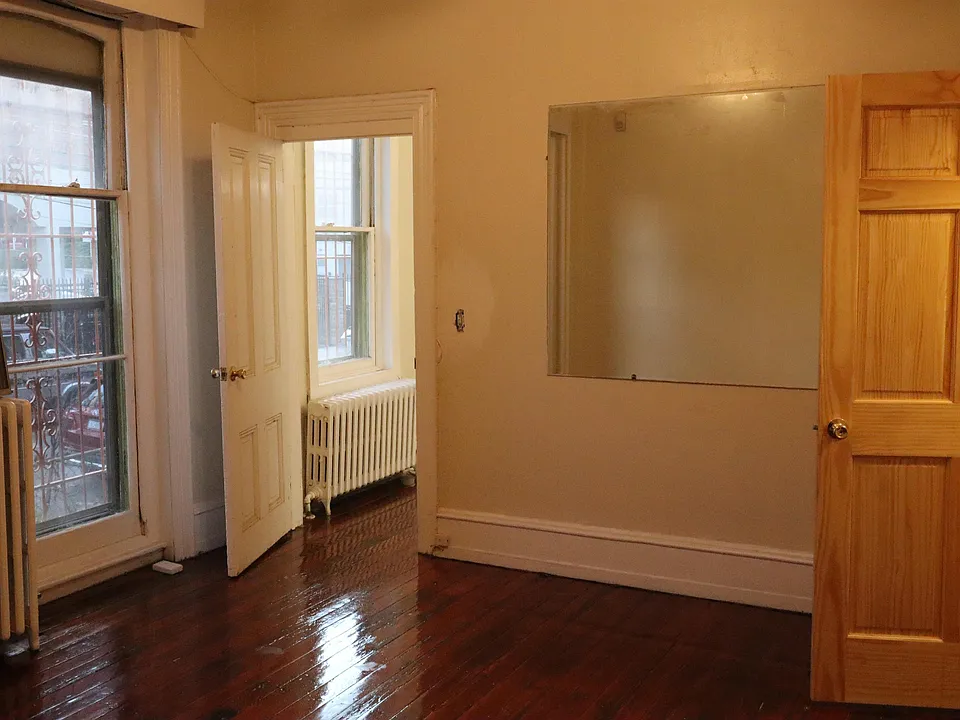 110 S 42nd St #1R