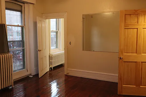 110 S 42nd St #1R Photo 1